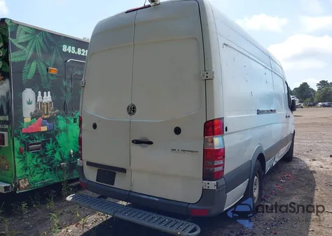 2016 Mercedes-Benz Sprinter 2500 High Roof z USA, uszkodzony, nr VIN WD3PE8DD4GP248761